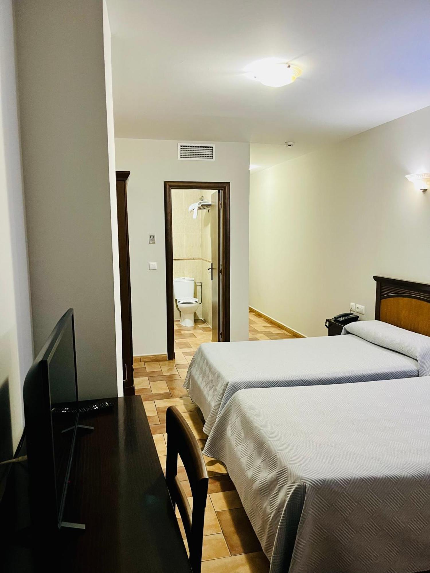 Hotel Cervantes Zafra Bagian luar foto
