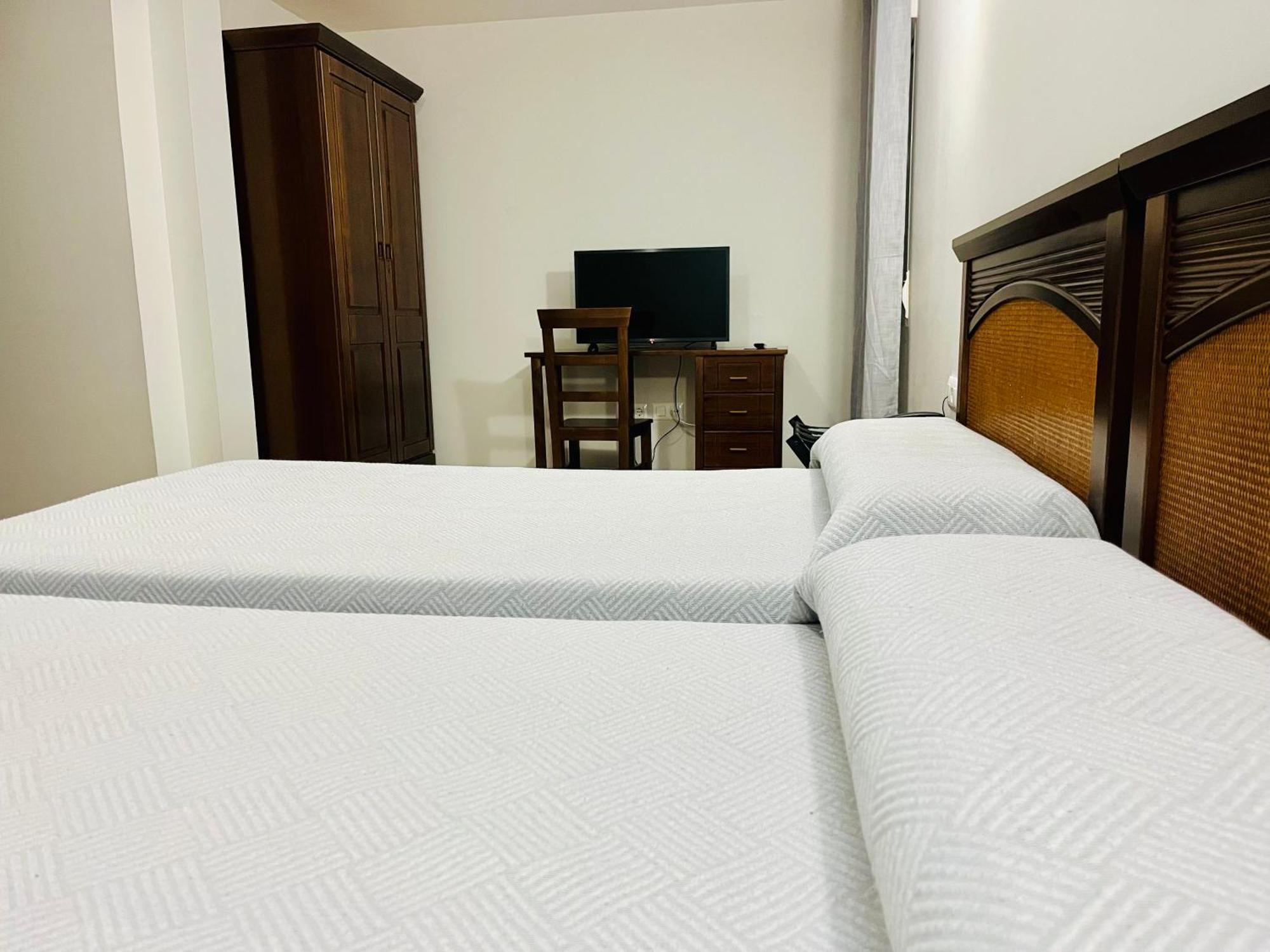 Hotel Cervantes Zafra Bagian luar foto